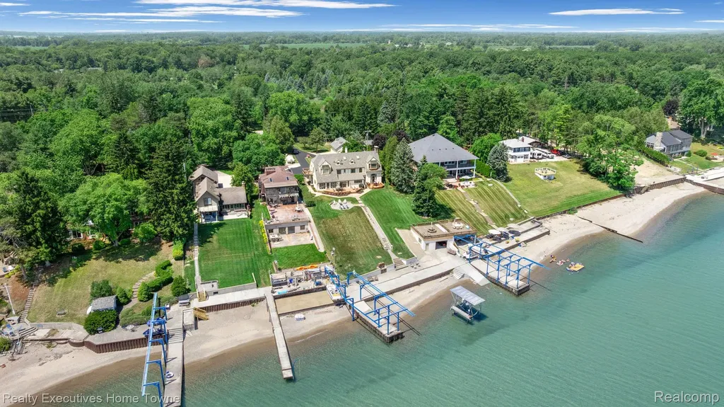 8308 Lakeshore Burtchville Township MI 48059