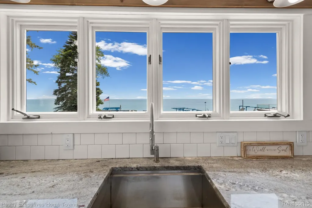 8308 Lakeshore Burtchville Township MI 48059
