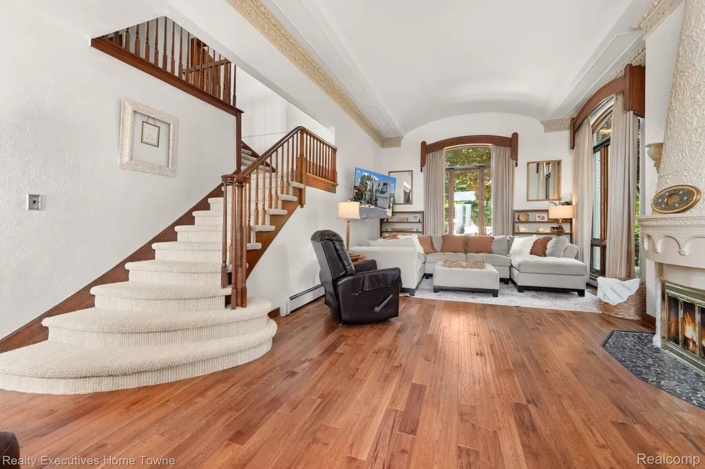 8308 Lakeshore Burtchville Township MI 48059