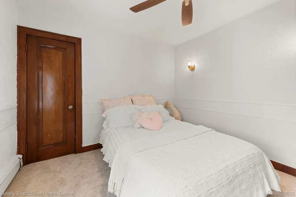 8308 Lakeshore Burtchville Township MI 48059