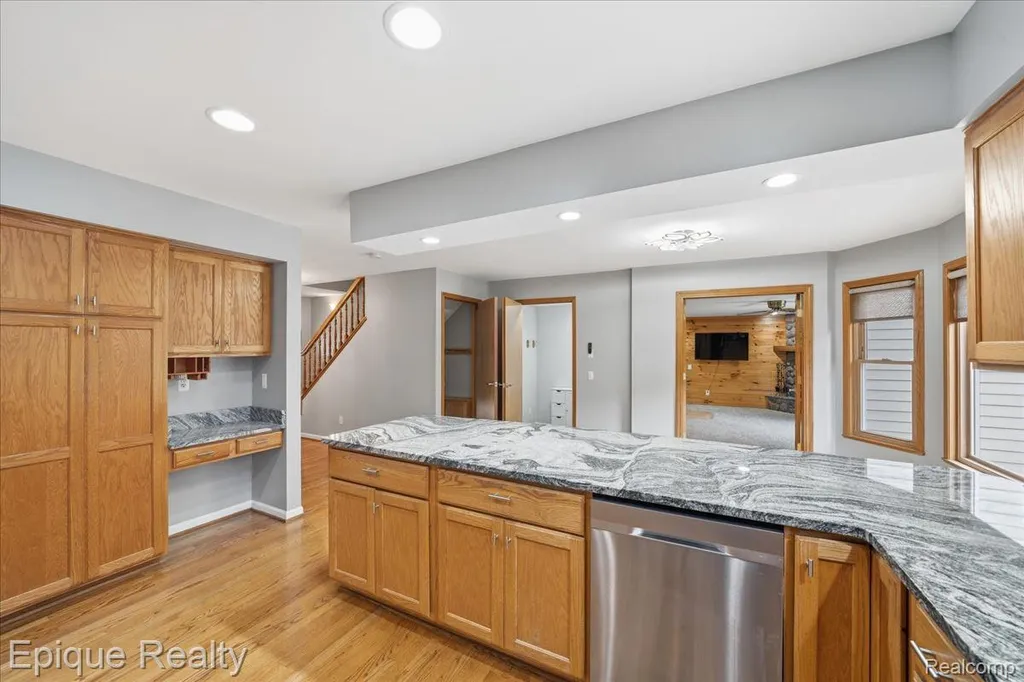 1221 Rhodes Road Orion Charter Township MI 48360