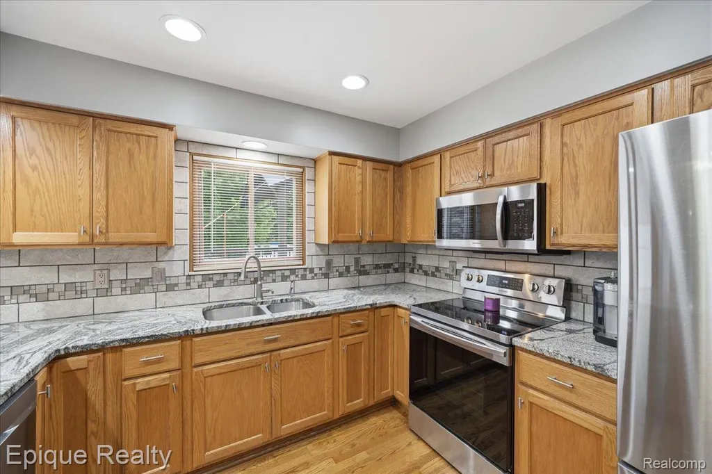 1221 Rhodes Road Orion Charter Township MI 48360