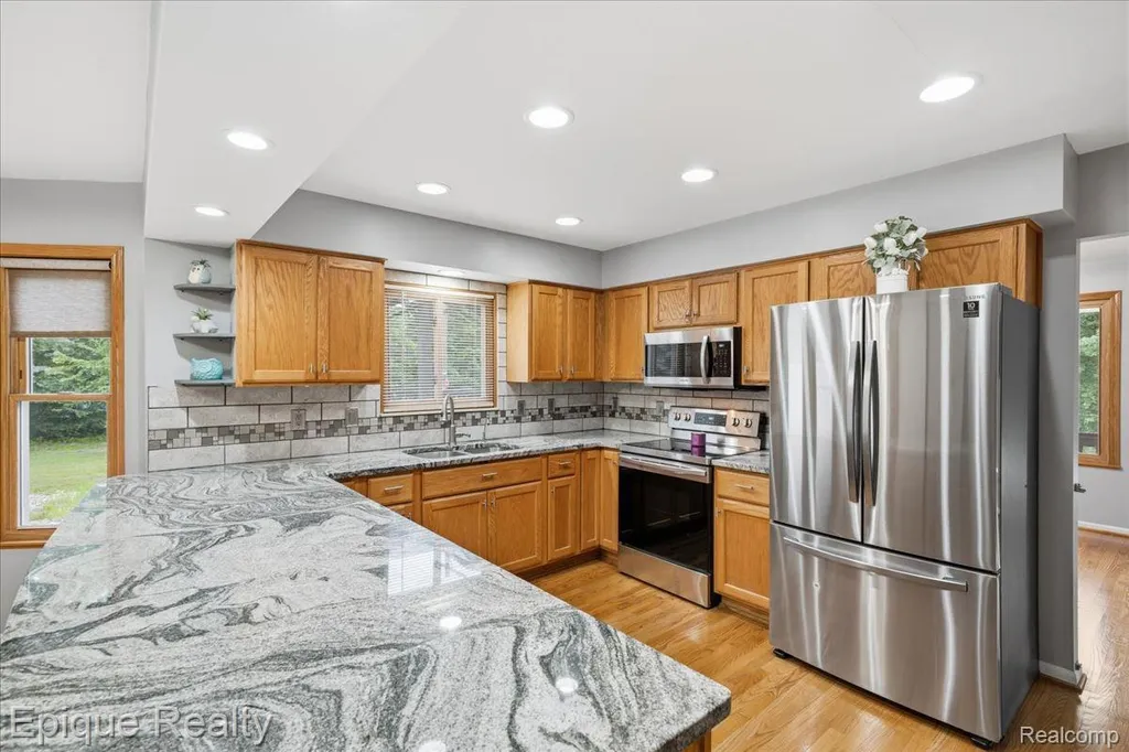 1221 Rhodes Road Orion Charter Township MI 48360