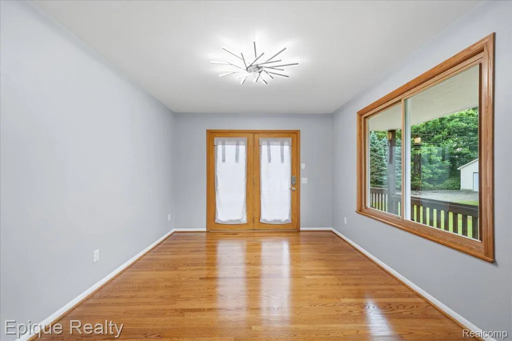 1221 Rhodes Road Orion Charter Township MI 48360