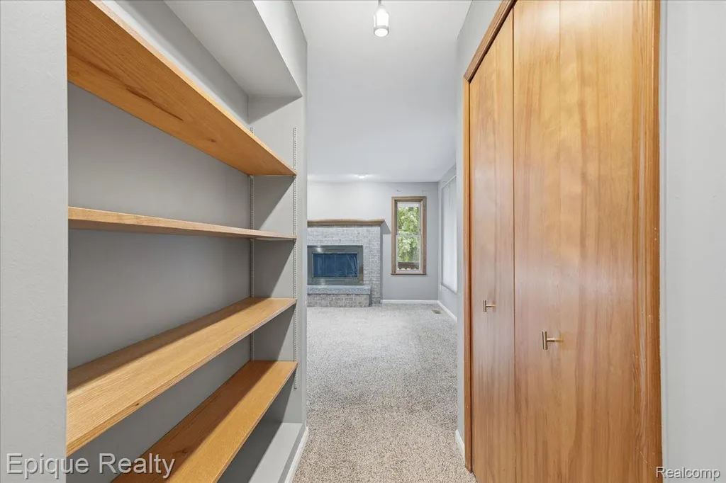 1221 Rhodes Road Orion Charter Township MI 48360