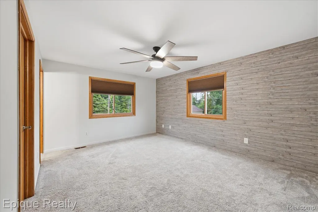 1221 Rhodes Road Orion Charter Township MI 48360