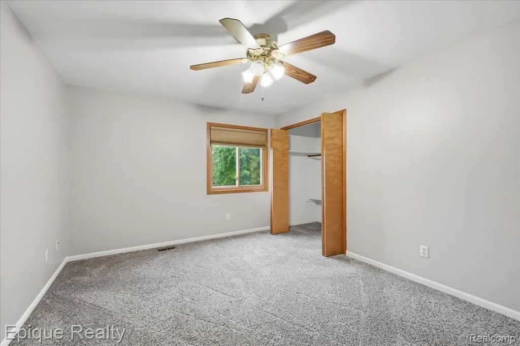 1221 Rhodes Road Orion Charter Township MI 48360
