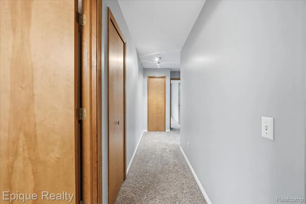 1221 Rhodes Road Orion Charter Township MI 48360