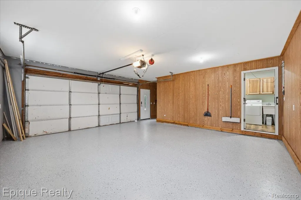 1221 Rhodes Road Orion Charter Township MI 48360