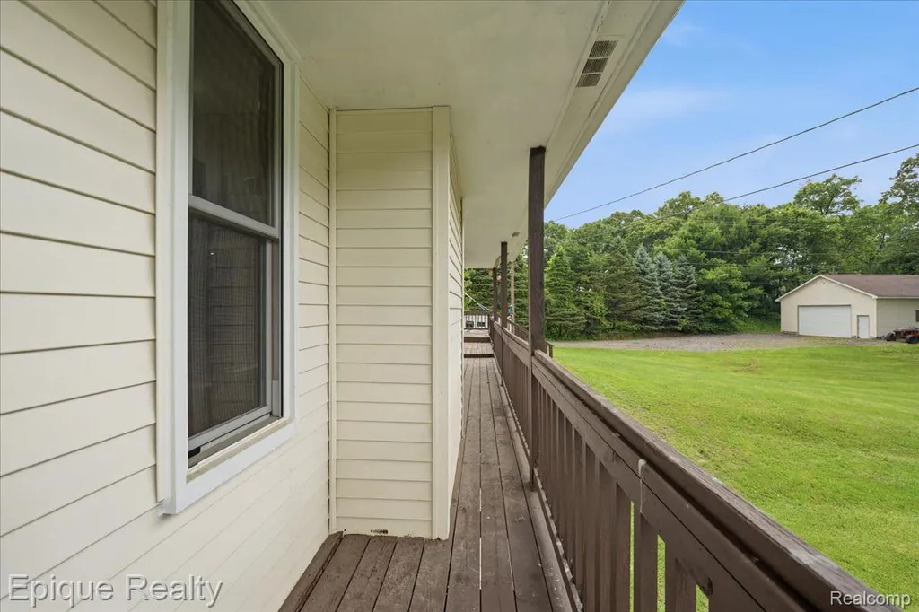 1221 Rhodes Road Orion Charter Township MI 48360