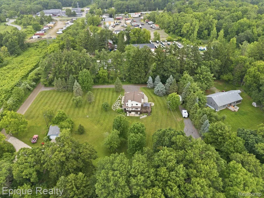 1221 Rhodes Road Orion Charter Township MI 48360