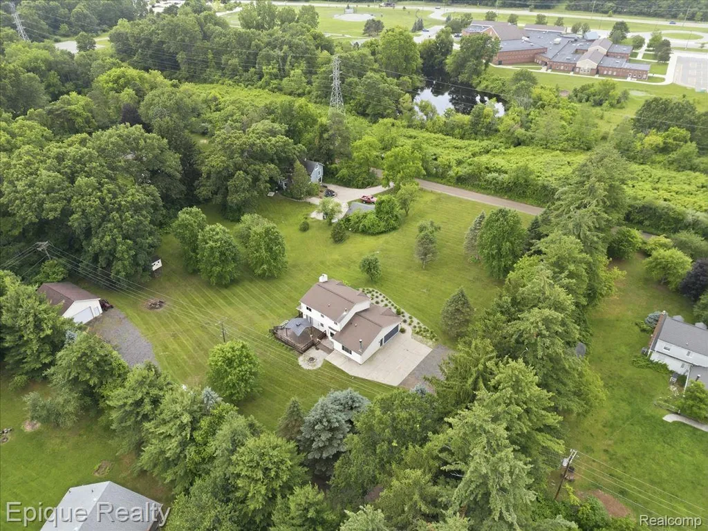 1221 Rhodes Road Orion Charter Township MI 48360