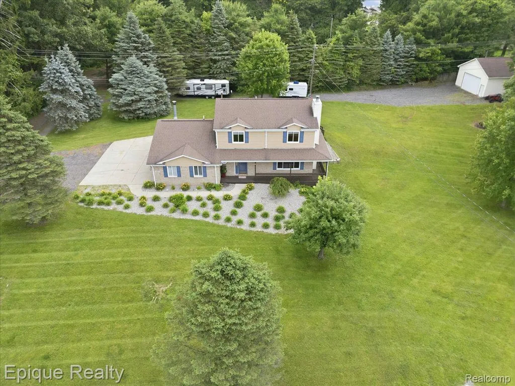 1221 Rhodes Road Orion Charter Township MI 48360
