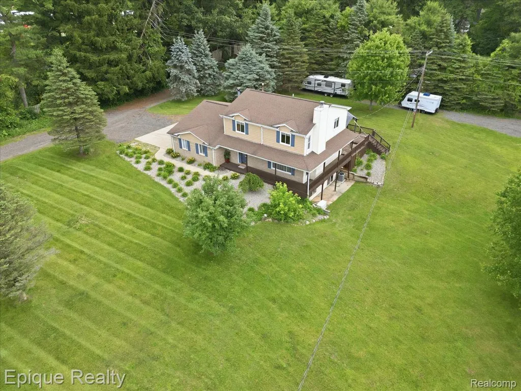 1221 Rhodes Road Orion Charter Township MI 48360