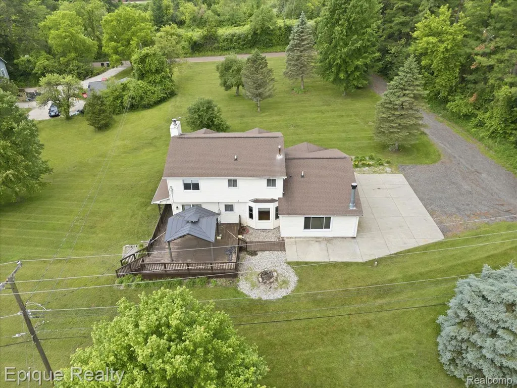 1221 Rhodes Road Orion Charter Township MI 48360