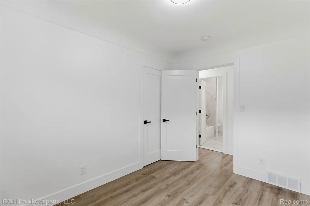 4901 Robert Street Shelby Charter Township MI 48316