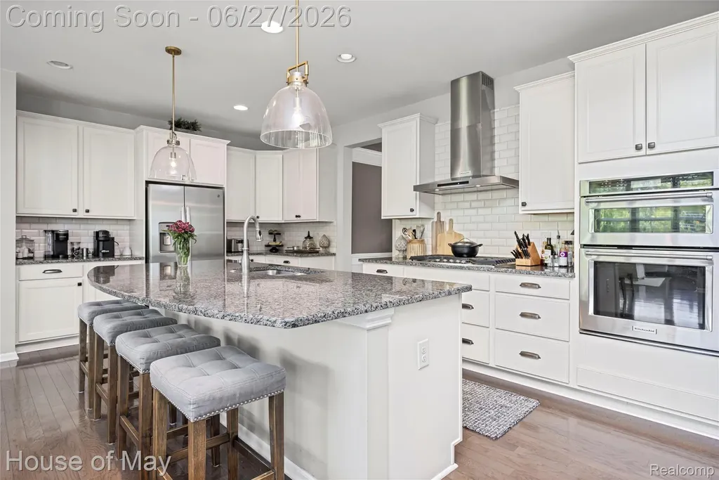 5830 Waycroft Court Commerce Charter Township MI 48382