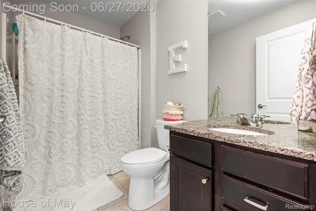 5830 Waycroft Court Commerce Charter Township MI 48382
