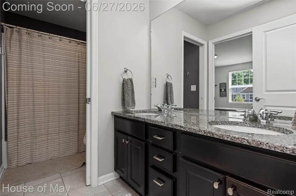 5830 Waycroft Court Commerce Charter Township MI 48382