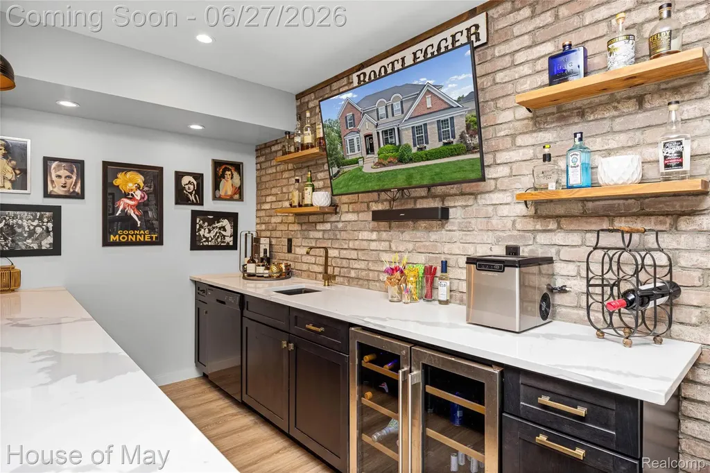 5830 Waycroft Court Commerce Charter Township MI 48382