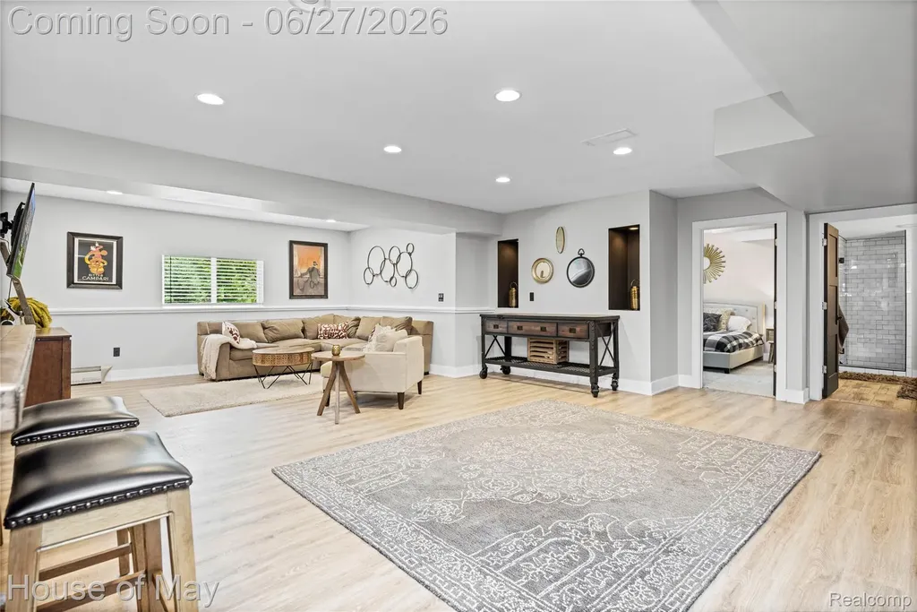 5830 Waycroft Court Commerce Charter Township MI 48382
