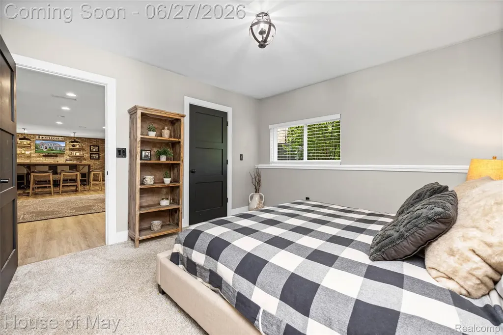 5830 Waycroft Court Commerce Charter Township MI 48382