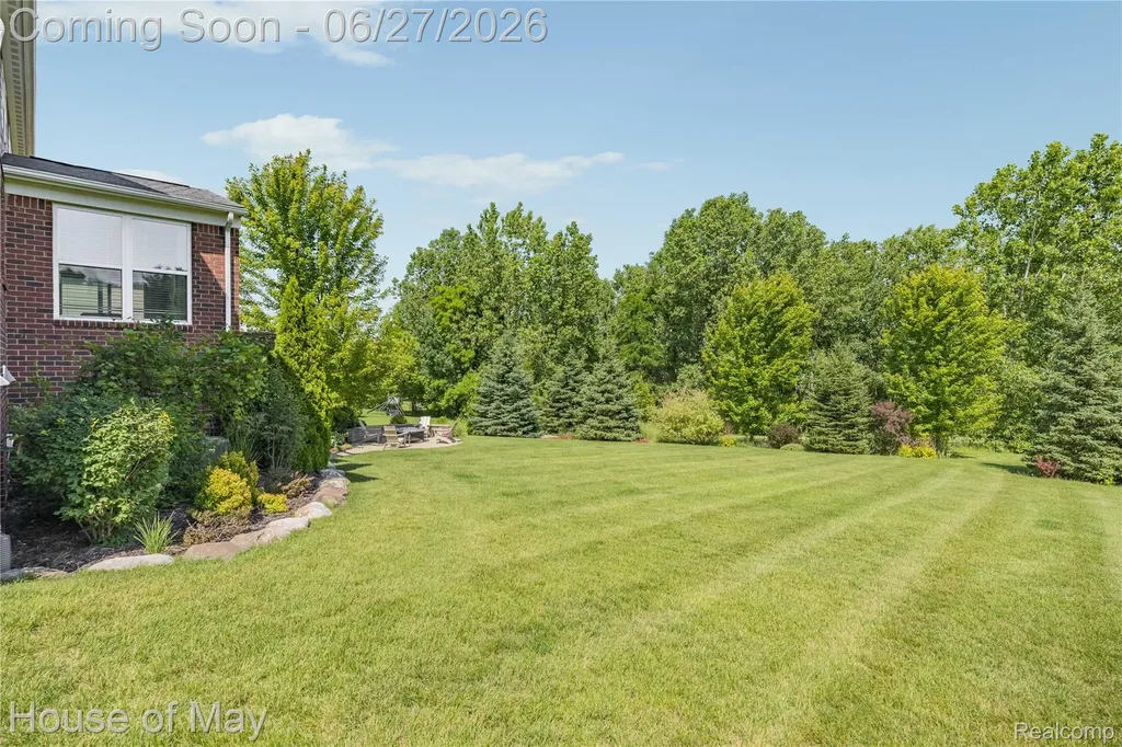 5830 Waycroft Court Commerce Charter Township MI 48382