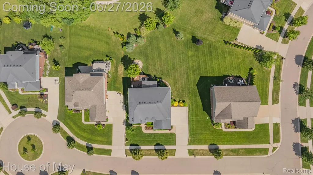 5830 Waycroft Court Commerce Charter Township MI 48382