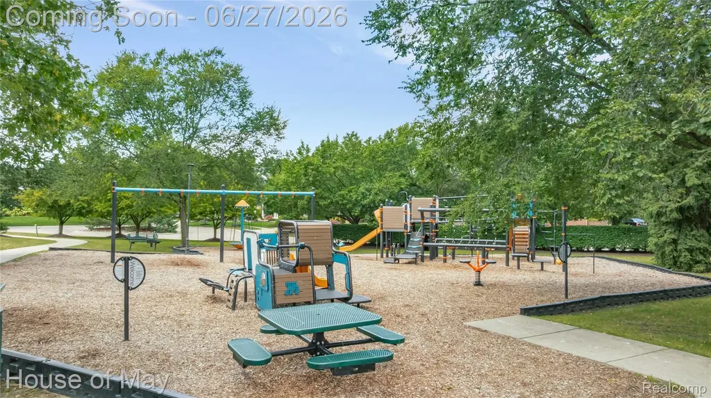 5830 Waycroft Court Commerce Charter Township MI 48382