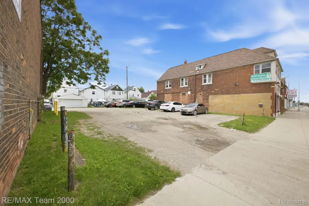 2226 Caniff Street Hamtramck City MI 48212