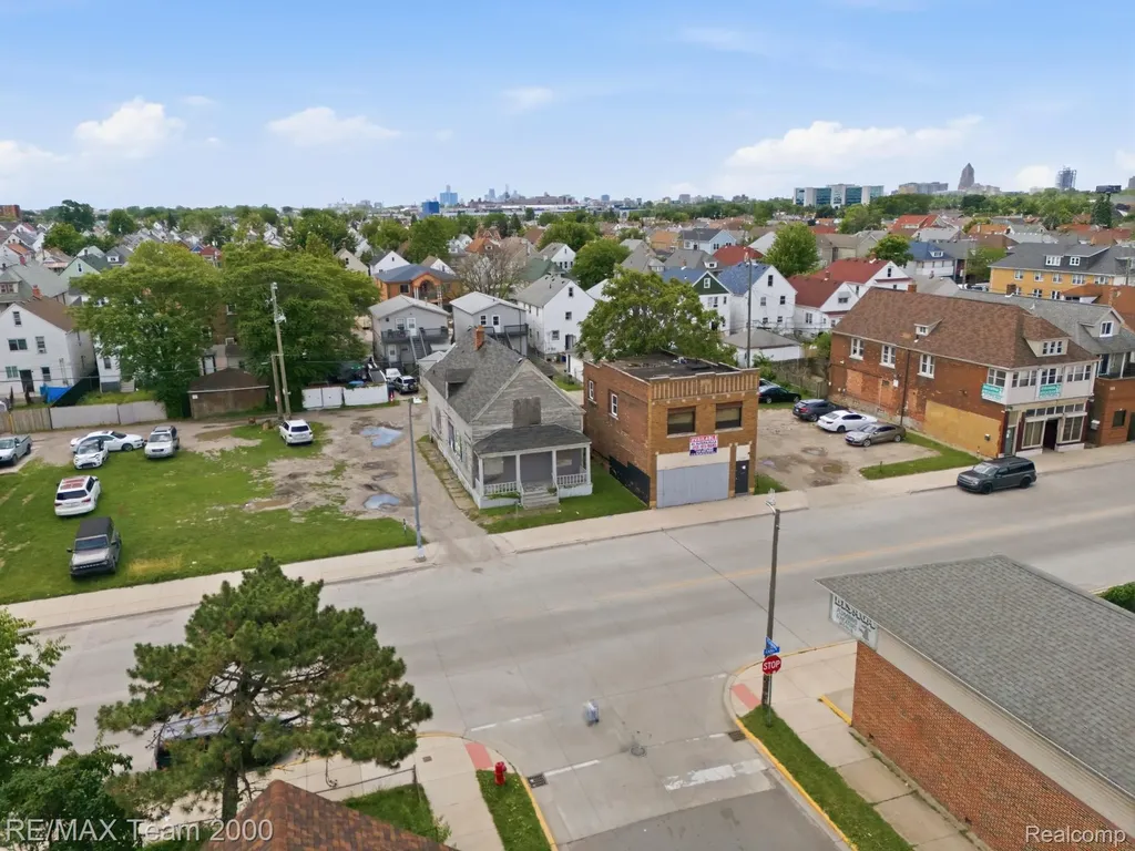 2226 Caniff Street Hamtramck City MI 48212