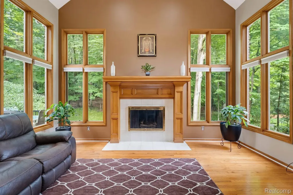 21596 Chase Drive Novi City MI 48375