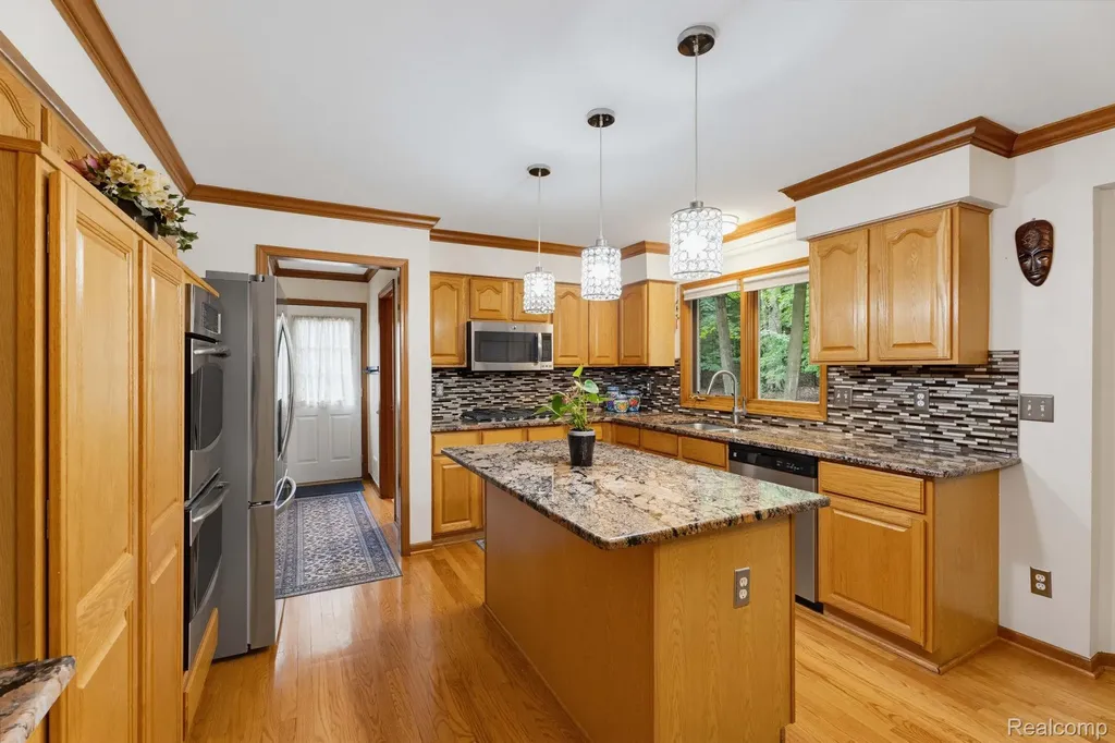 21596 Chase Drive Novi City MI 48375