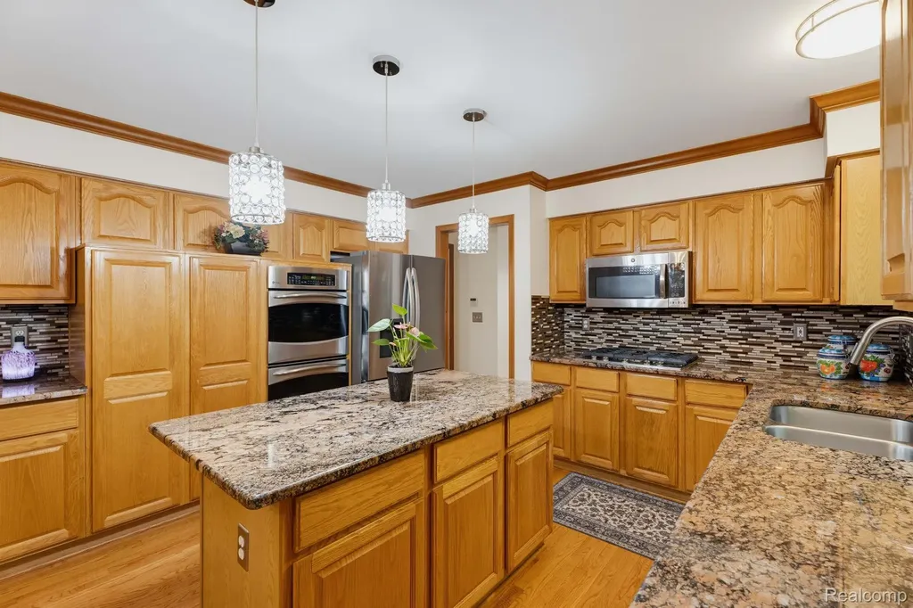 21596 Chase Drive Novi City MI 48375