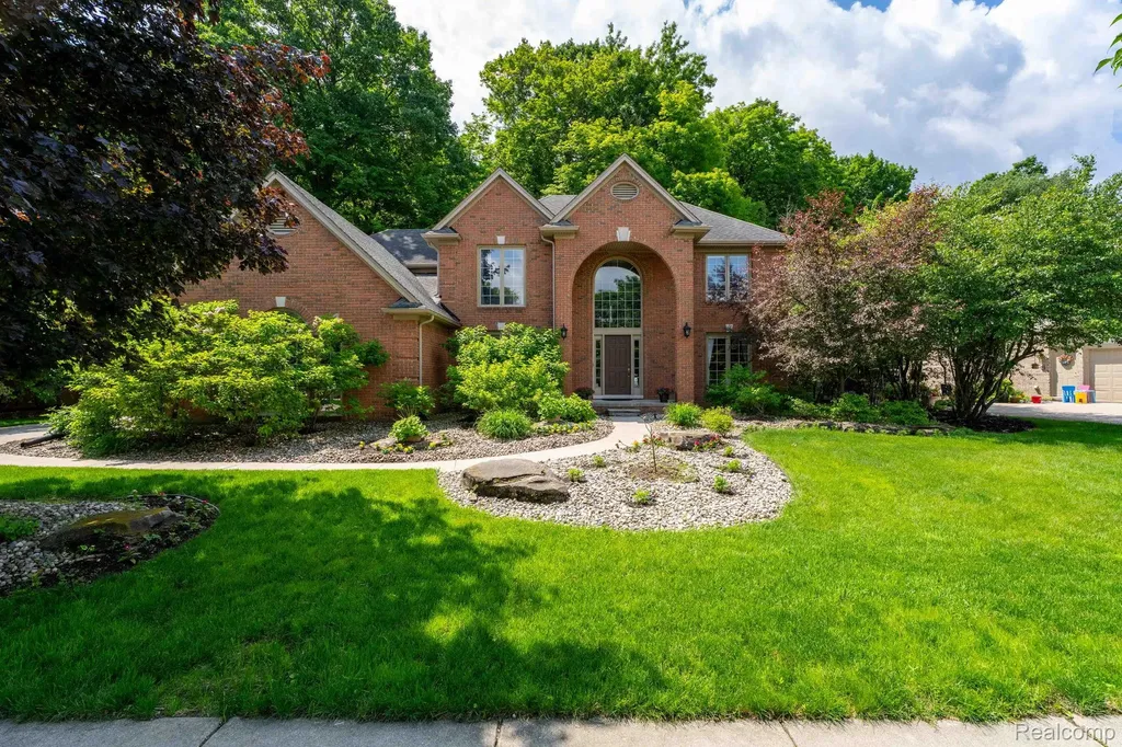 21596 Chase Drive Novi City MI 48375