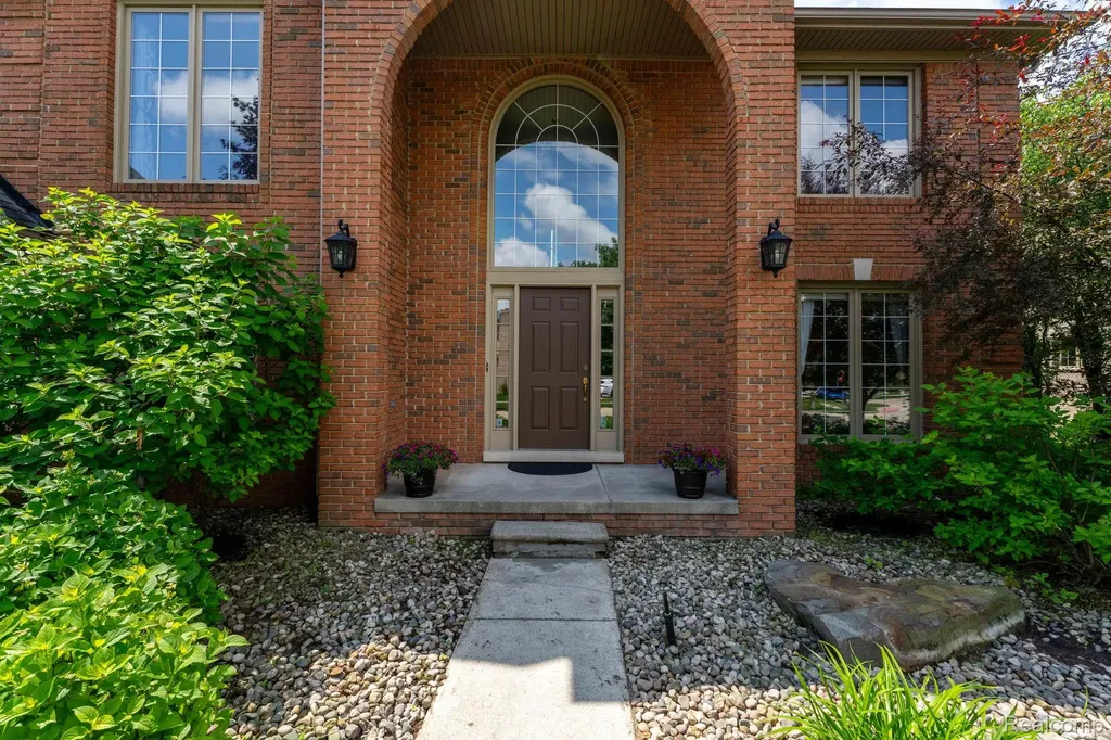 21596 Chase Drive Novi City MI 48375