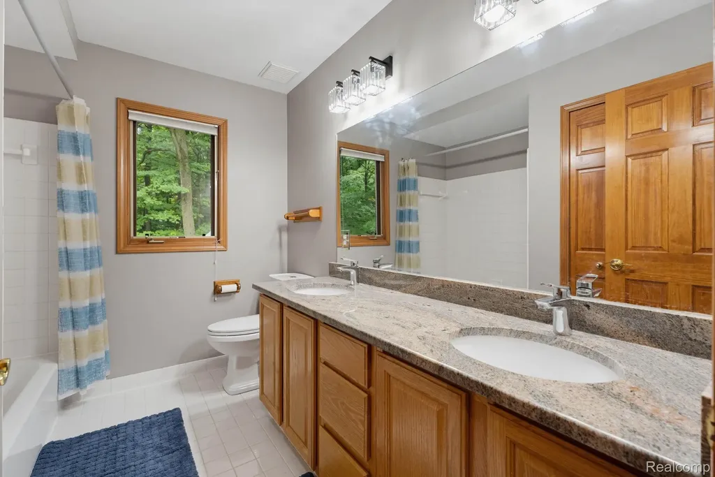 21596 Chase Drive Novi City MI 48375