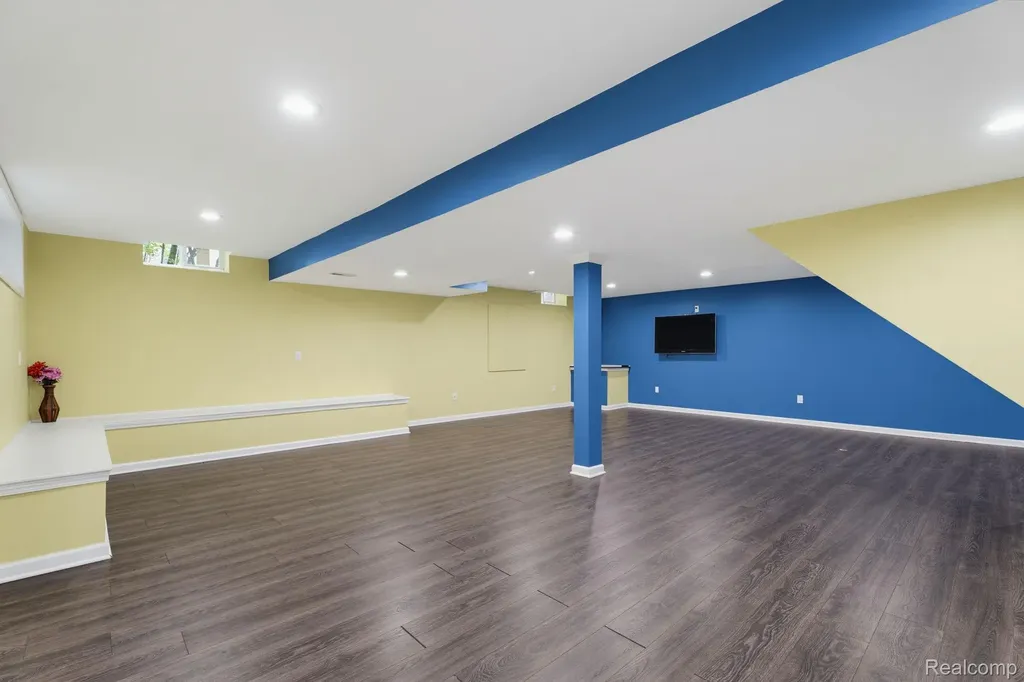 21596 Chase Drive Novi City MI 48375
