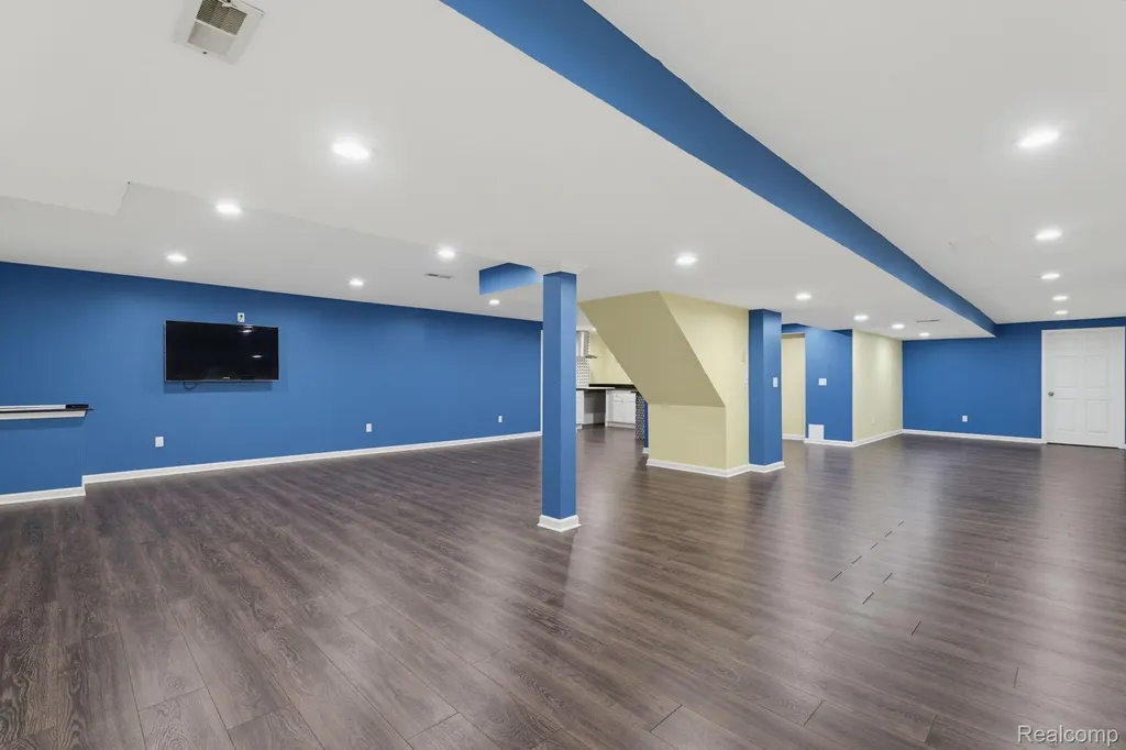 21596 Chase Drive Novi City MI 48375