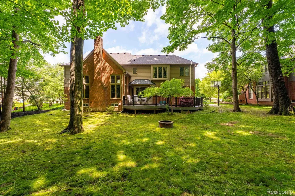 21596 Chase Drive Novi City MI 48375