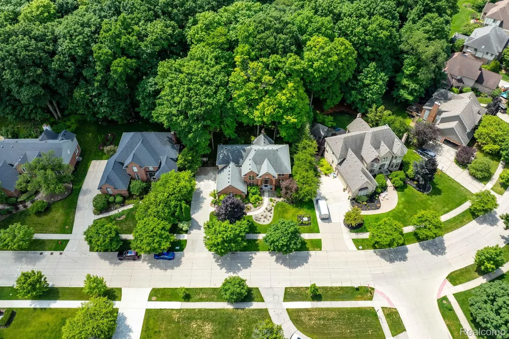 21596 Chase Drive Novi City MI 48375