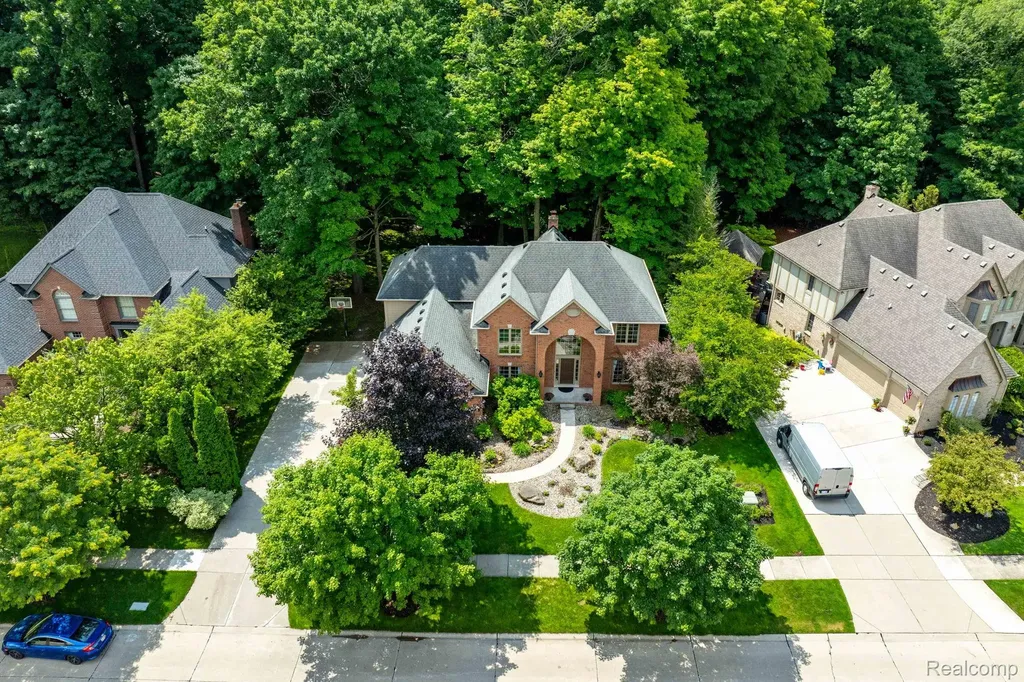 21596 Chase Drive Novi City MI 48375