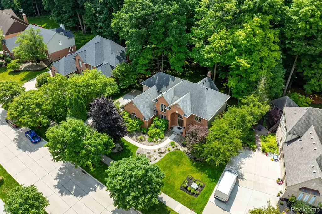 21596 Chase Drive Novi City MI 48375
