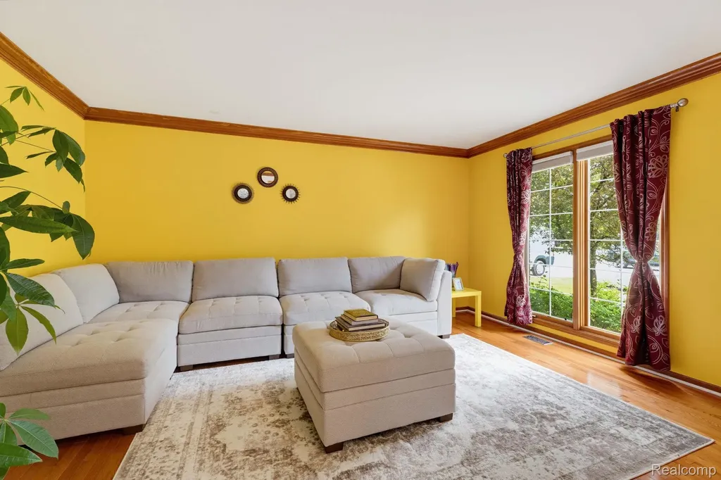 21596 Chase Drive Novi City MI 48375