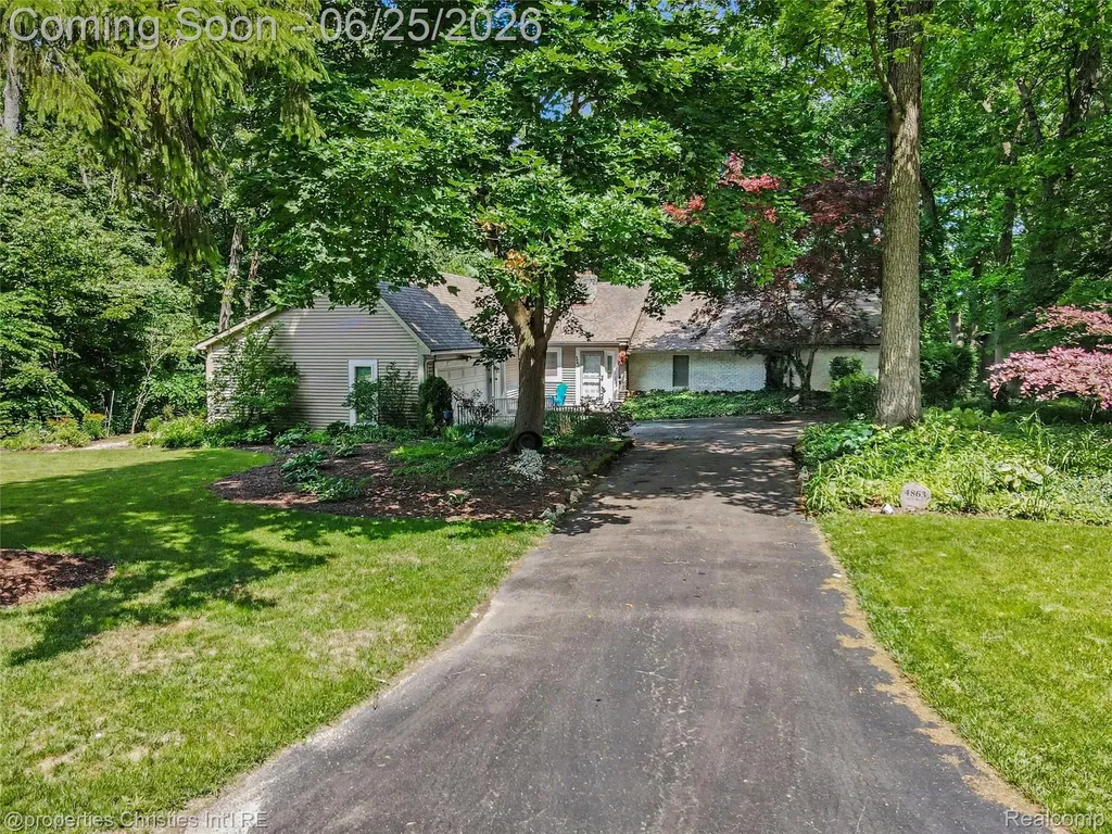 4863 Split Rail Drive Brighton Township MI 48114