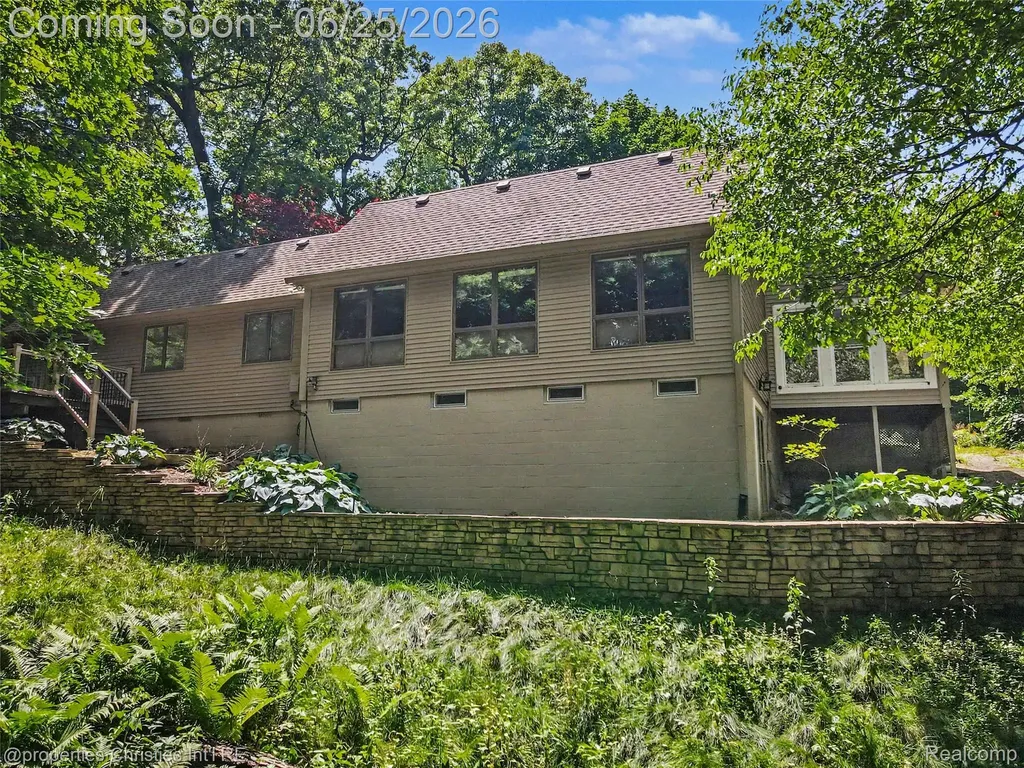 4863 Split Rail Drive Brighton Township MI 48114