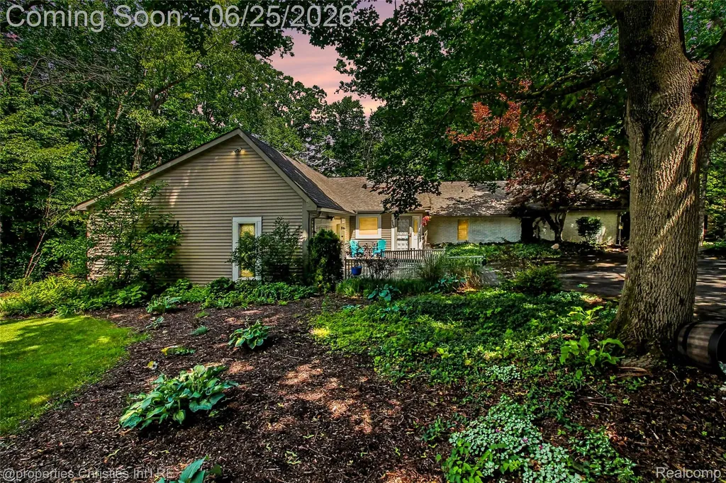 4863 Split Rail Drive Brighton Township MI 48114