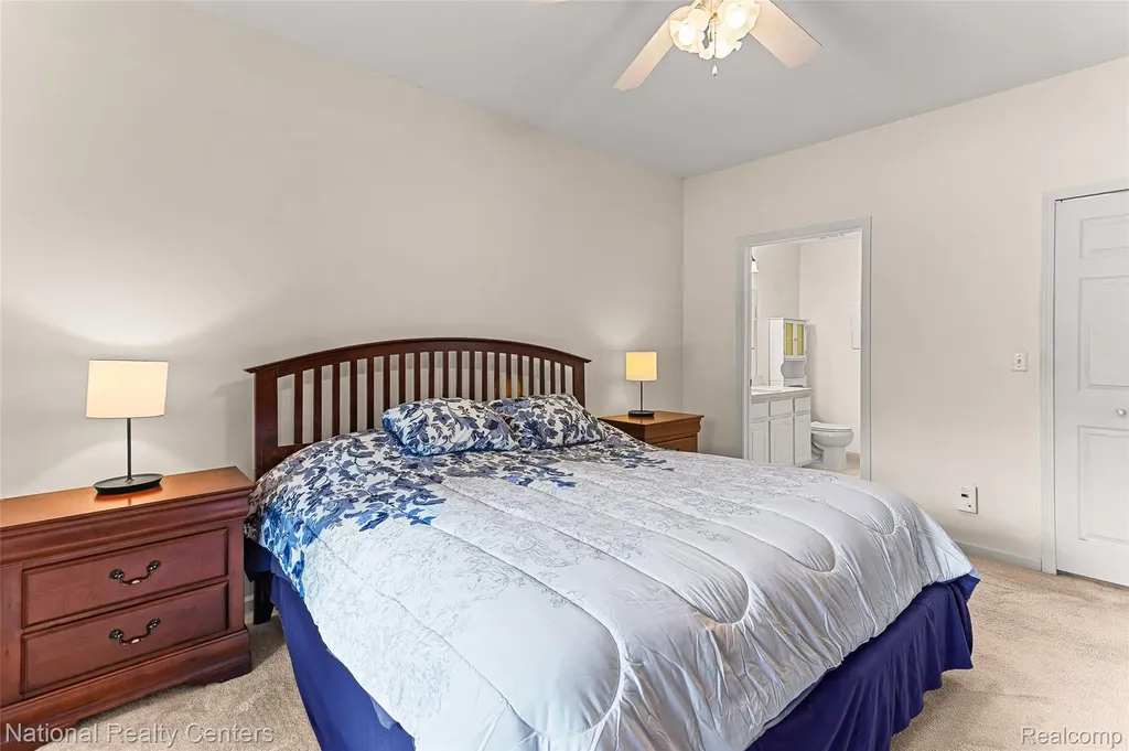 1637 Deepwood Circle Rochester City MI 48307
