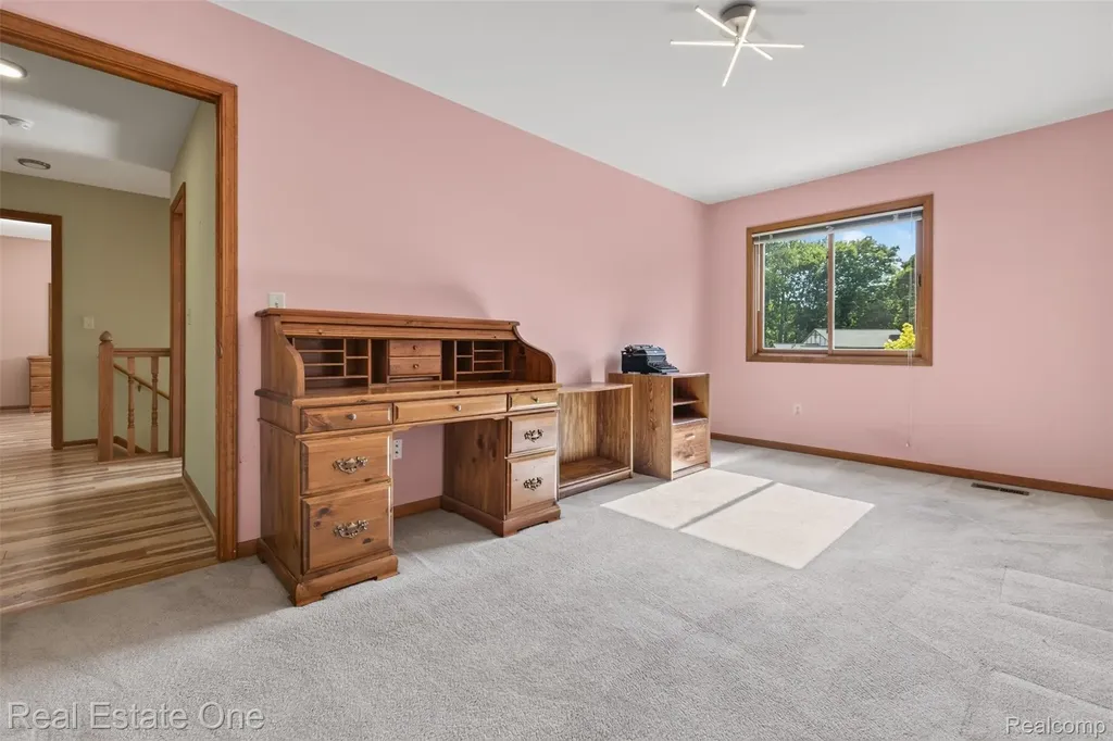 417 Eckford Circle Troy City MI 48085