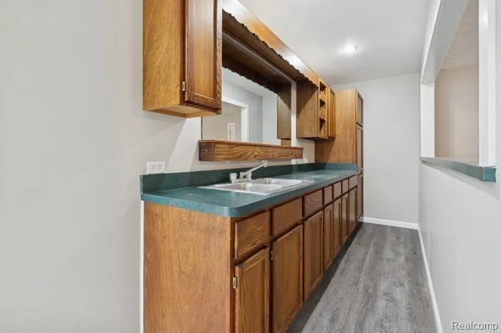 15635 Martinsville Road Van Buren Charter Township MI 48111